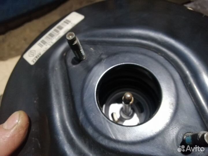 Вакуумник Renault Logan 2 Sandero 2 LADA X-Ray