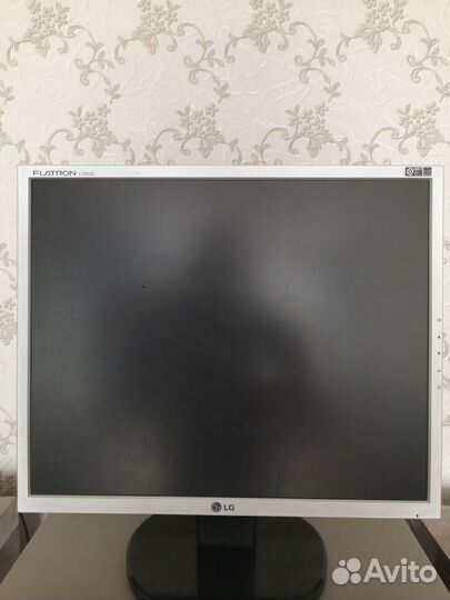 Монитор для компьютера LG Flatron L1953S