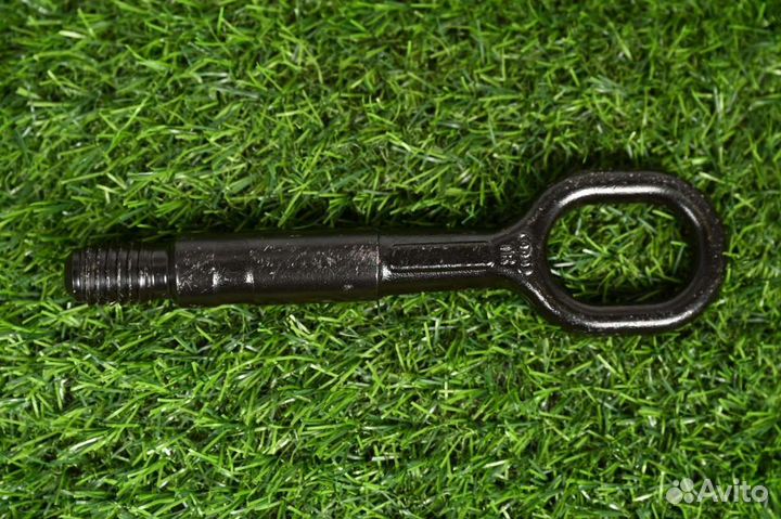 Крюк буксировочный Audi Q5 2.0 дизель 2021