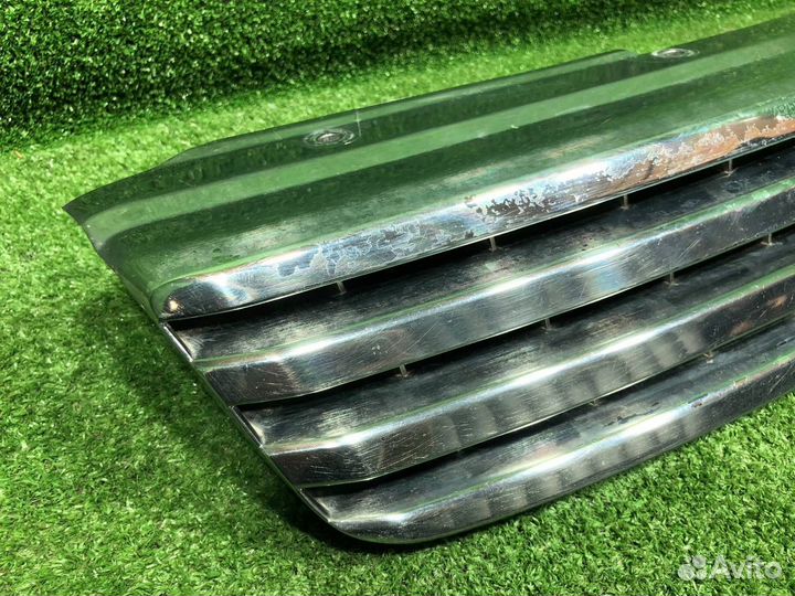 Решетка радиатора передняя Infiniti Nissan G35