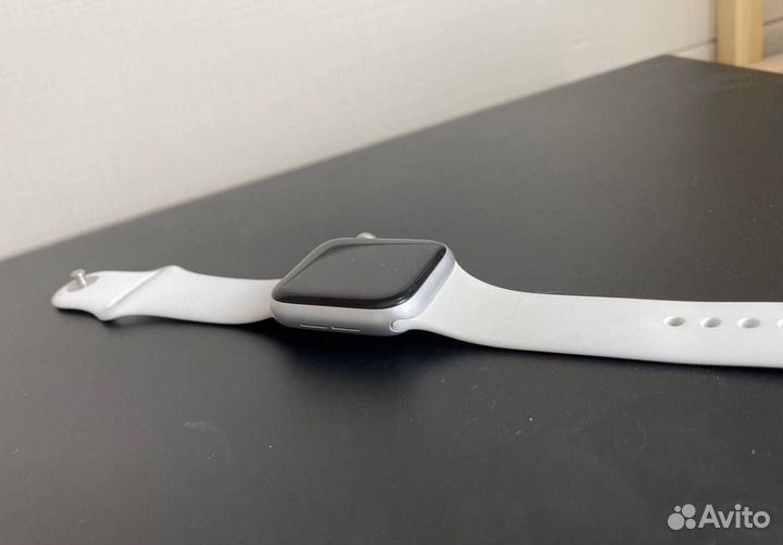 Apple Watch SE 2 44mm Silver Витринные,Рассрочка