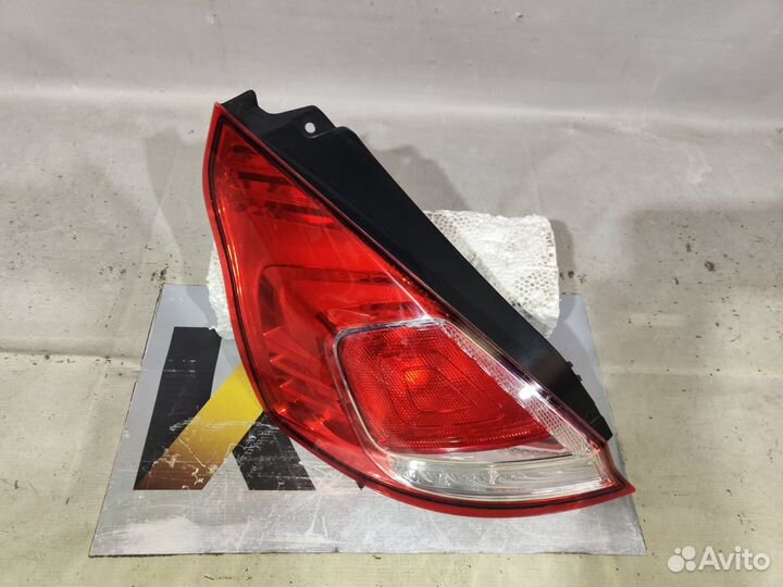 Ford Fiesta 09- Левый хэчбек Фонарь 8693