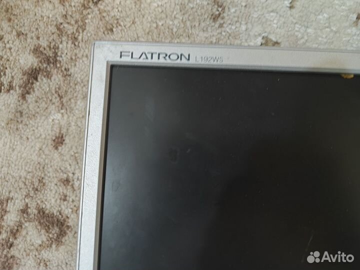 Монитор LG 19'