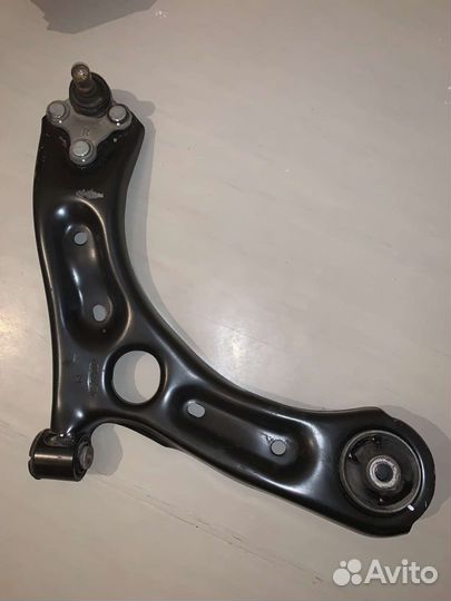 Рычаг передний правый kia optima 2020