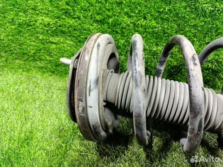 Стойка передняя правая Hyundai Santa Fe CM D4CB