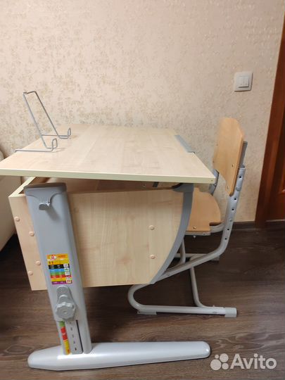 Растущая парта и стул деми