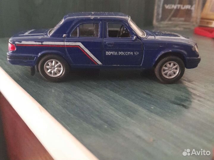 Машинка игрушечная