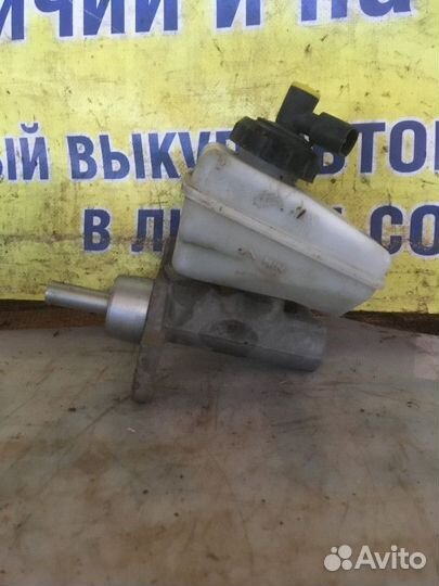 Цилиндр тормозной главный Renault Logan