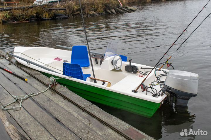 Моторно-гребная лодка Виза Легант - 427 Консоль