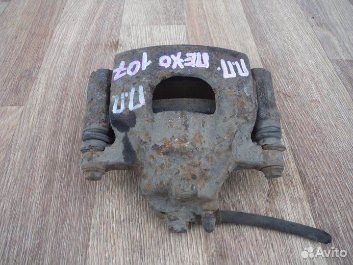 Суппорт передний правый Peugeot 107 2012