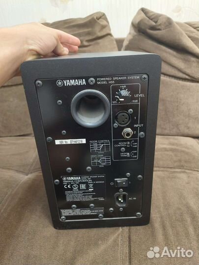 Колонки (мониторы) Yamaha HS5