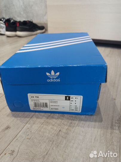 Кроссовки adidas zx 750