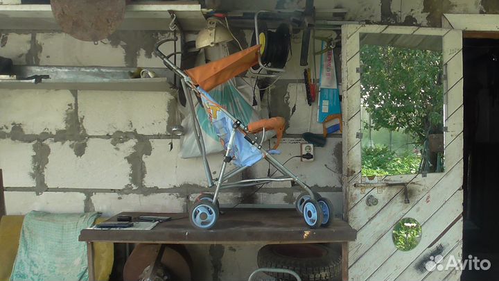 Прогулочная коляска