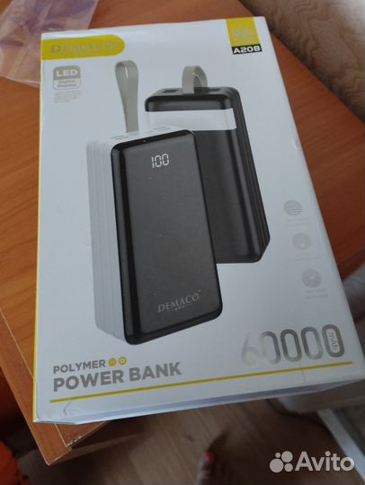 Внешний аккумулятор паурбанк Demaco A208 на 60000