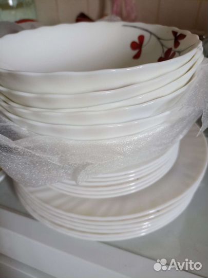 Набор столовой посуды на 6 персон