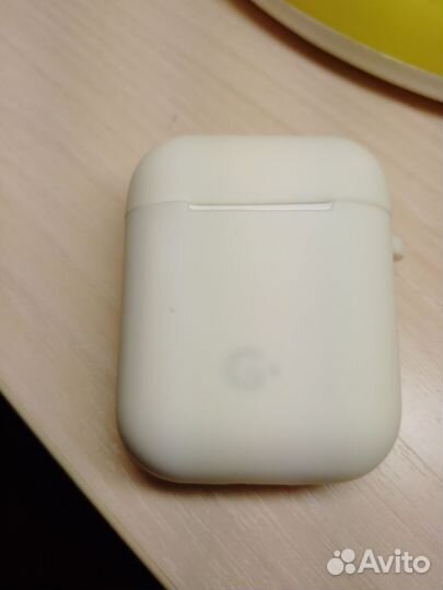 Продаю наушник один второй потерял