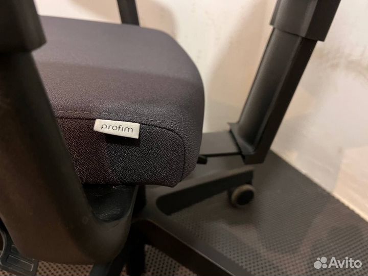 Эргономичное офисное кресло Profim Raya