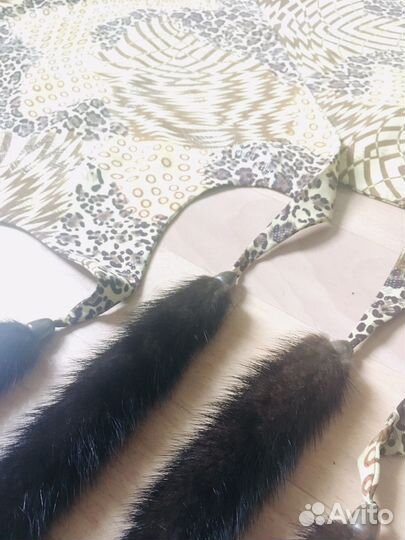 Шарф Палантин шёлк с кистями из норки