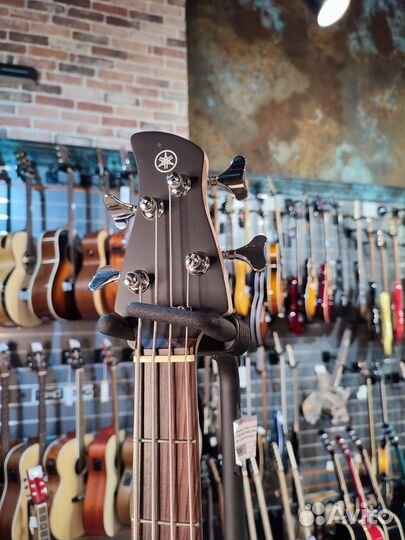 Бас-гитара Yamaha trbx174