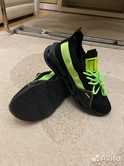 Кроссовки женские летние