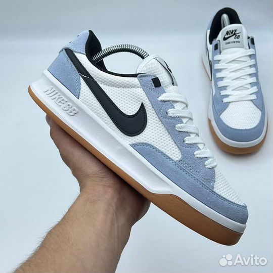 Кроссовки Nike SB Dunk Low