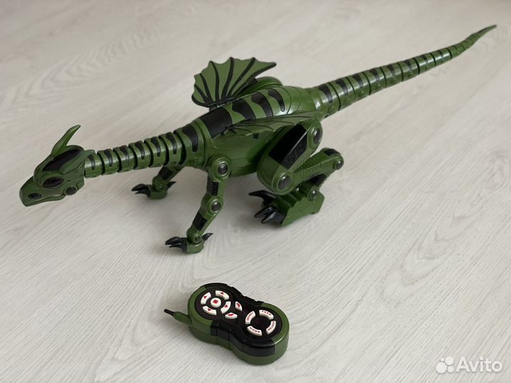 Робот динозавр