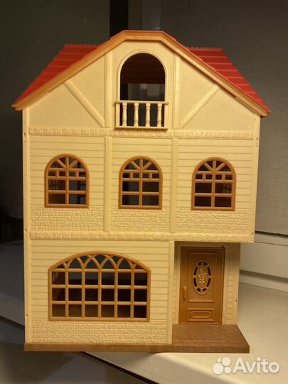 Трёхэтажный дом Sylvanian Families