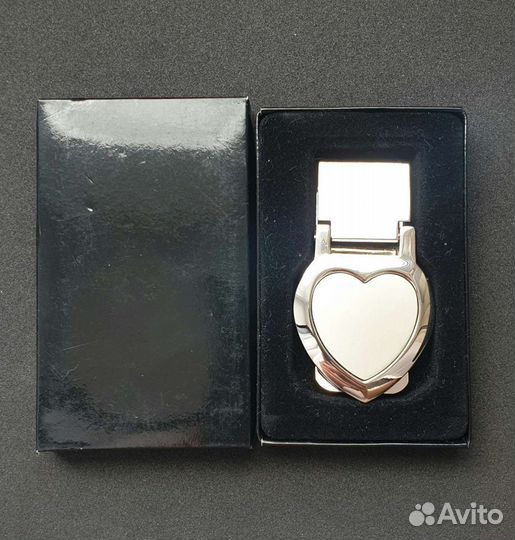 Небольшой зажим для денег