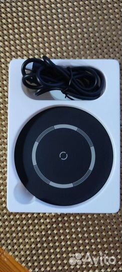 Зарядное беспроводное устройство Baseus новое