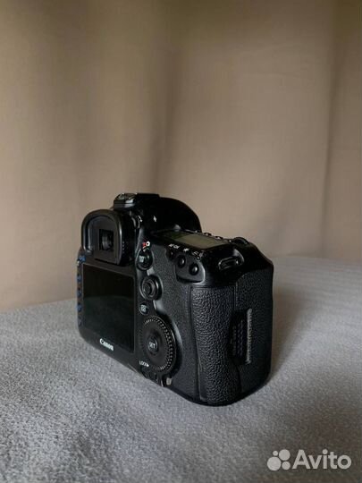 Canon 5D Mark iii body