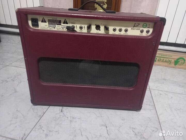 Гитарный комбоусилитель