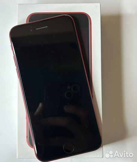 iPhone SE, 64 ГБ