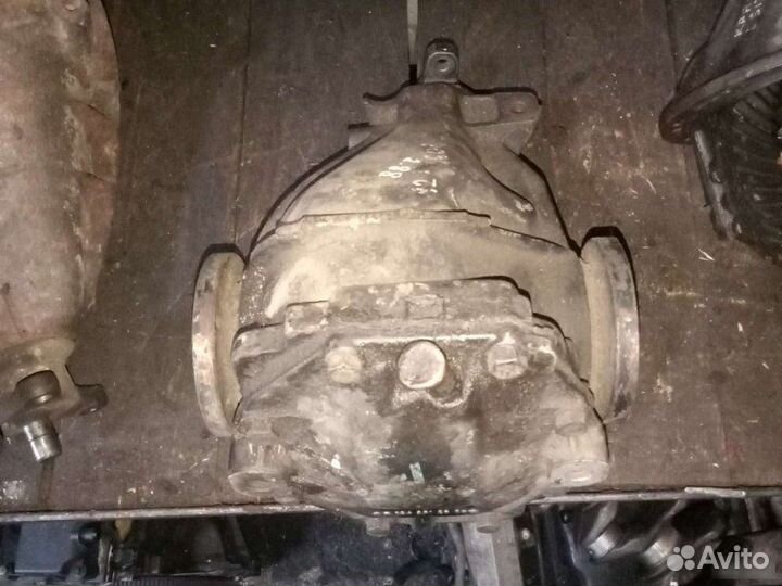 Редуктор Mercedes-Benz E-Class W124