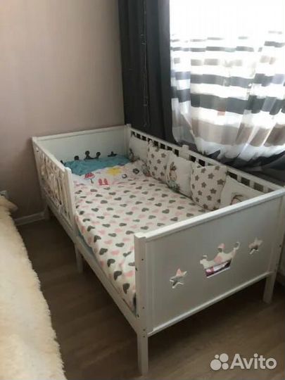 Кроватка Лисенок от 2х лет с бортиком из натуральн