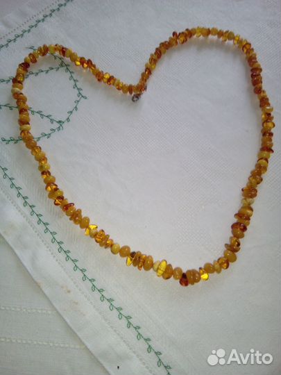 Янтарные бусы