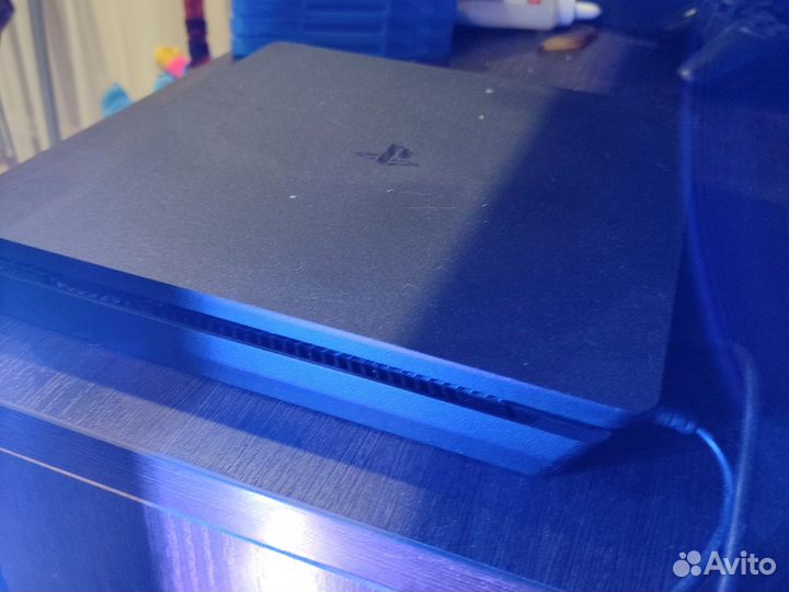Sony playstation 4 PS4 slim 1tb