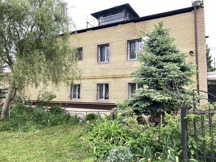 Дом 390 м² на участке 25 сот.