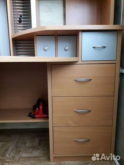 Компьютерный стол