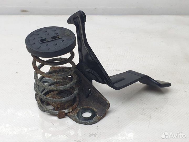 Крюк капота Infiniti G35 3.5 2007