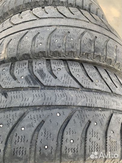 Bridgestone Ice Cruiser 7000S 205/60 R16 92T