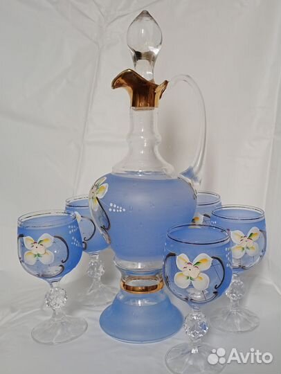 Графин с рюмками