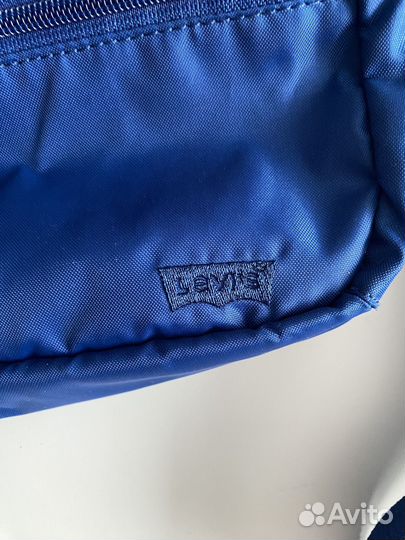 Сумка на пояс Levis