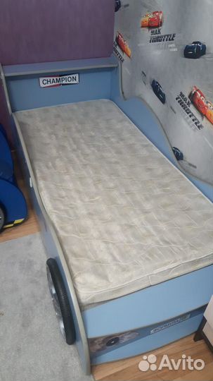Детская кровать машина бу с матрасом