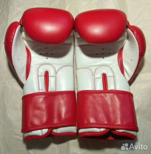 Перчатки боксерские Adidas Training adiBT02 10 oz