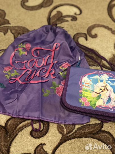 Рюкзак для девочки в школу