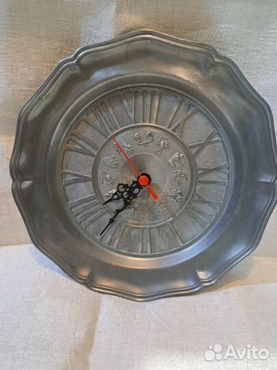 Часы оловянные винтажные
