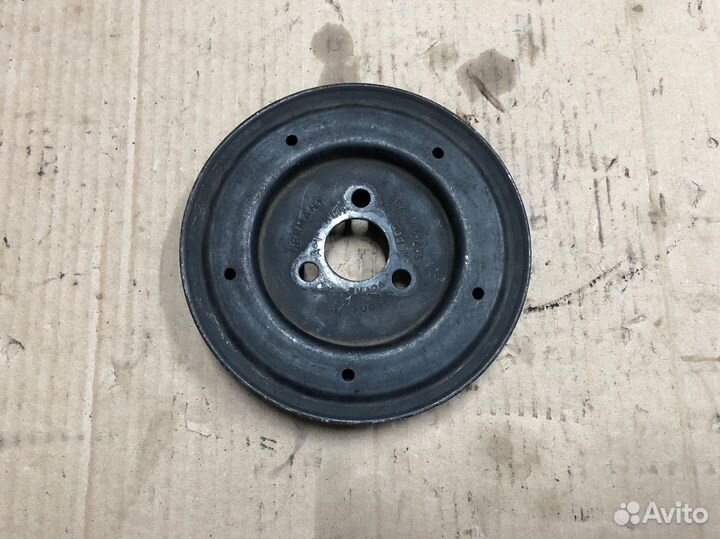 Audi 100 C4 Шкив гур 054145255