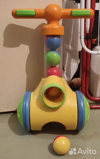 Каталка собирает шарики