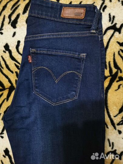 Джинсы Levi's