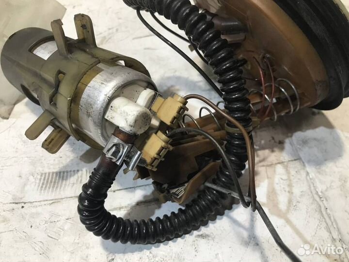 Насос топливный электрический BMW E39 2.8 97Г